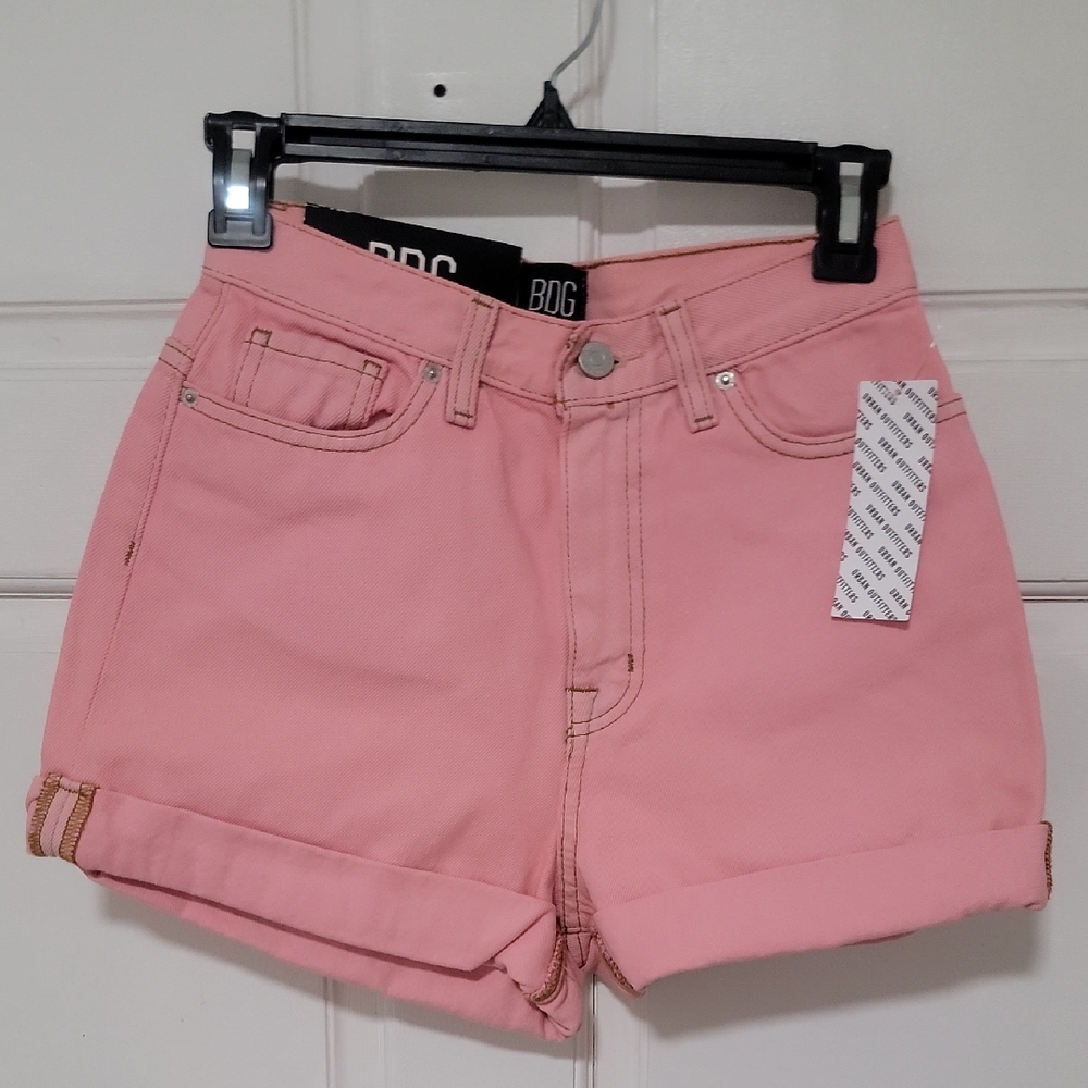 New Urban Outfitters BDG Mom High-Rise Denim Jean Shorts Limited Edition Classic
